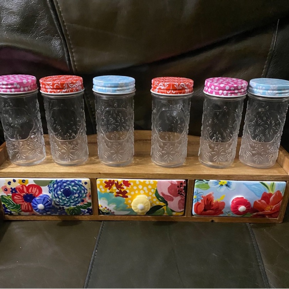The Pioneer Woman Floral 7-Piece Spice Shelf Set